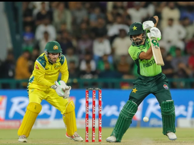 Shadab, Samad rescue Pakistan as hosts seal ODI series against Australia | The Express Tribune