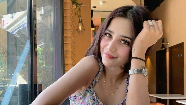 Aima Baig faces online criticism over bold new look