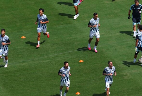 Argentina make three changes for World Cup final, Spain name same team