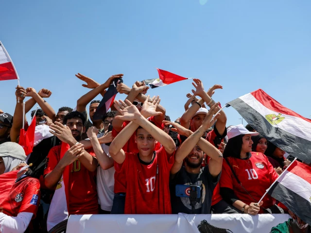 Egypt team gets heroes’ welcome  | The Express Tribune