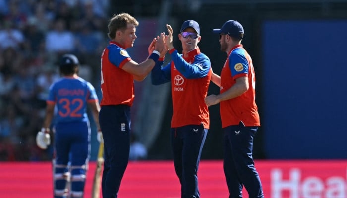 England's victory in fifth T20I condemns India to winless series