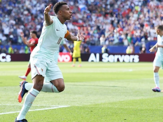 France beat Morocco to reach World Cup semis | The Express Tribune
