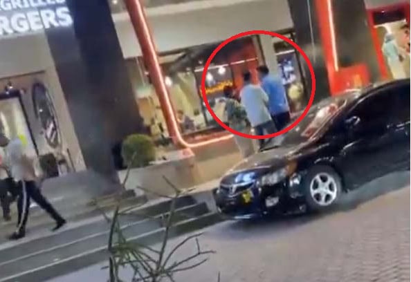 Islamabad Cop Filmed Slapping Citizen In Blue Area Watch Video
