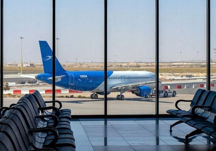 Kuwait Closes Airspace Grounds Flights Amid Iranian Attacks