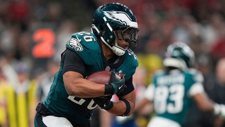 NFL star Saquon Barkley is all for MLB players fighting against salary cap: ‘It should happen’