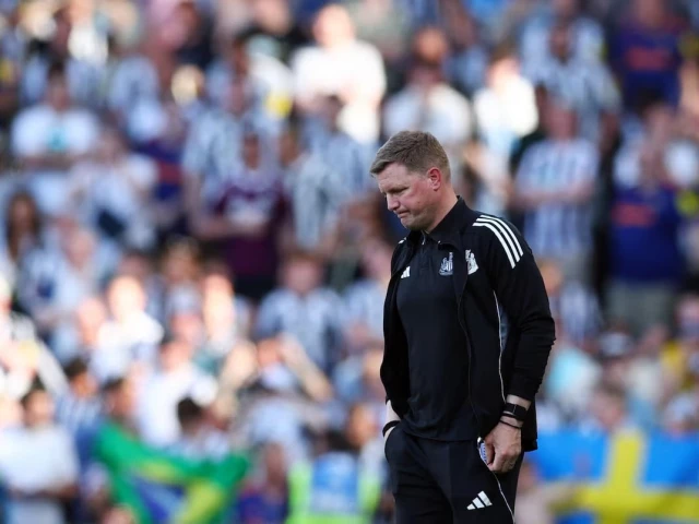 Newcastle manager Howe steps down  | The Express Tribune