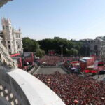 Spanish king hails World Cup heroes as celebration tour begins