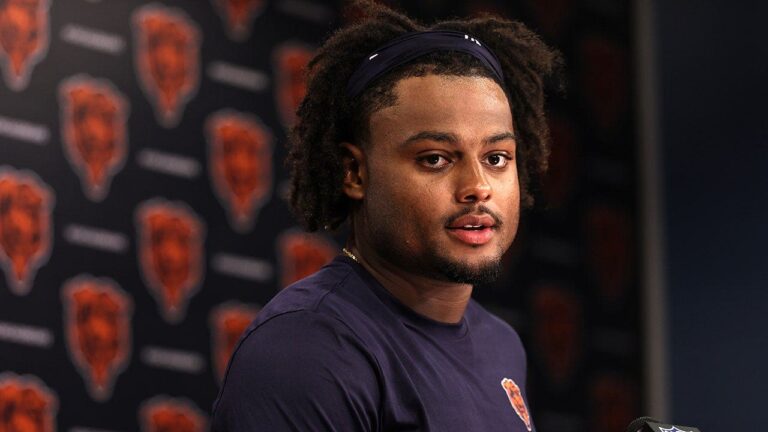Bears $40M free agent signing gets emotional after knee injury, but diagnosis brings sigh of relief