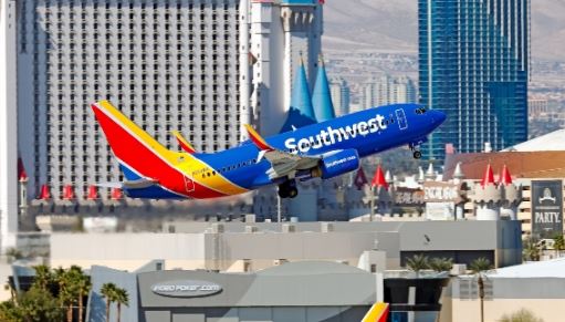 Couple Fleeing Home To Marry Get Surprise Wedding Ceremony Mid Flight