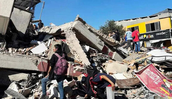 Death Toll Reaches 111 As Powerful Earthquake Shakes Colombia