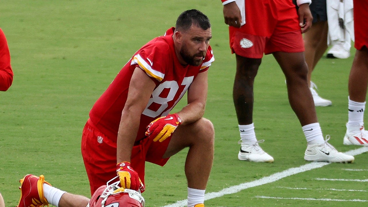 Fans stunned at Travis Kelce’s training camp physique after nuptials to Taylor Swift