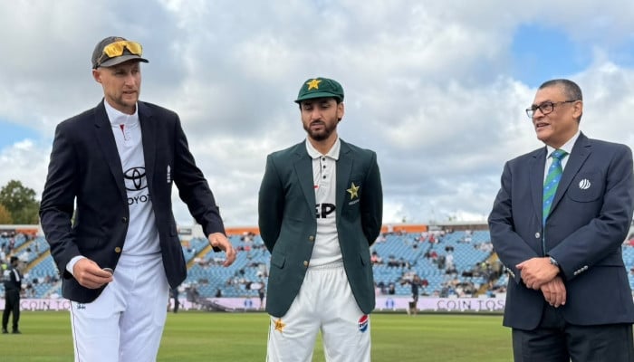 First Test: Rain cuts short opening session after Pakistan's shaky start