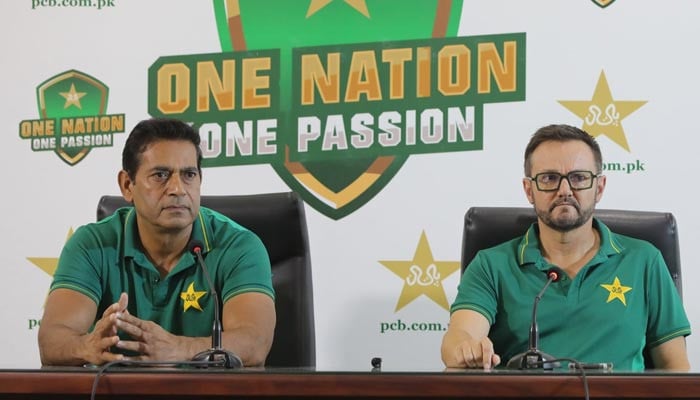 Javed, Hesson summoned to England amid speculation over Pakistan Test performance