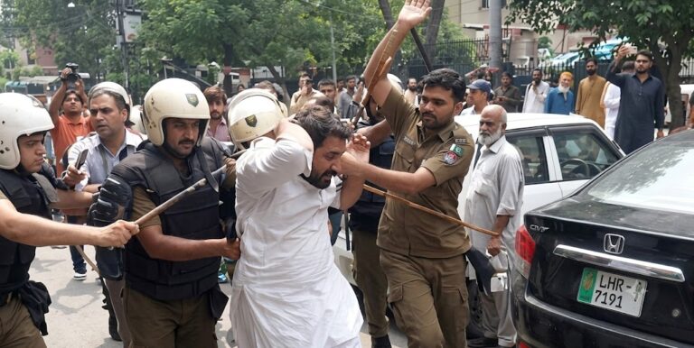 Journalist assaulted, detained in Prison Van during PTI Lawyers’ Protest in Lahore