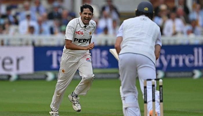 Lord's Test: England set Pakistan 389 to win after Abbas' five-wicket haul