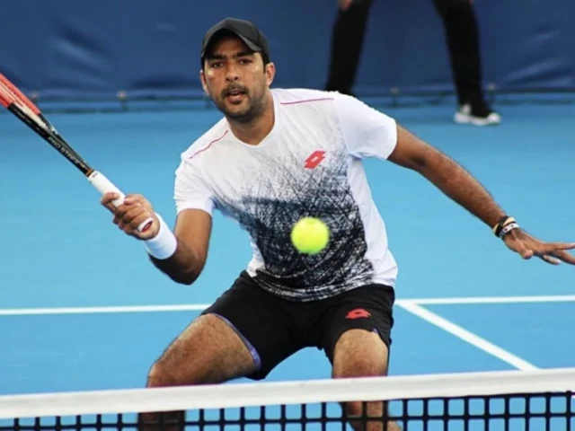 Pakistan duo Aisam, Aqeel advance to ITF Masters semi-finals | The Express Tribune