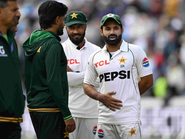 Sadiq urges Pakistan to rethink team balance | The Express Tribune