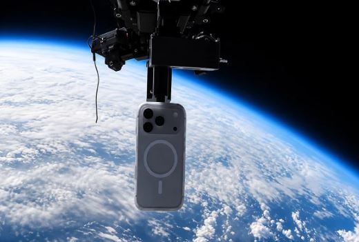 Iphone 17 Pro Sets Guinness World Record After Surviving Fall From Over 100000 Feet