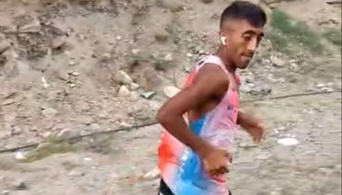 GCU's Faizan completes 1,100km run from Lahore to Skardu in 22 days