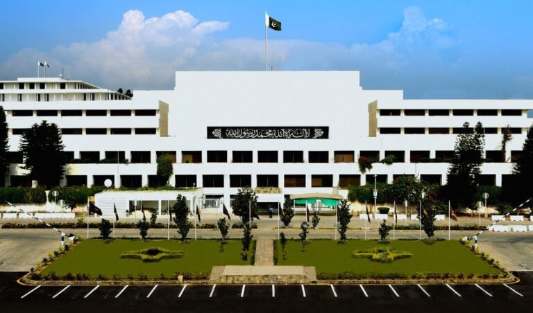 Na Committee Reviews Sexual Harassment Case Involving Former Hsa Vice Chancellor