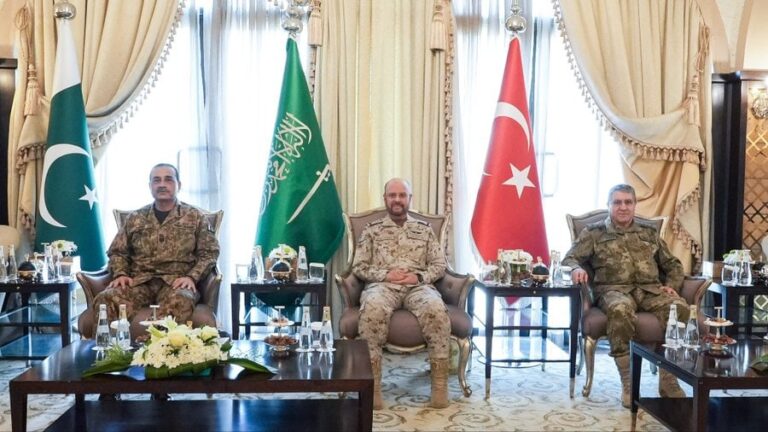 Pak Field Marshal, Top Saudi, Turkish Generals hold Urgent Makkah Alliance meeting amid attacks on KSA