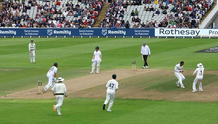 Pakistan fined, lose WTC points for maintaining slow over-rate against England