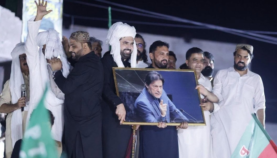 Cm Sohail Afridi Defies Governors Rule Threats Pushes Pti Long March Towards Swabi