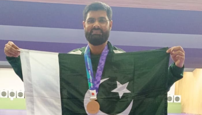 GM Bashir wins Asian Games bronze in 25m rapid fire pistol