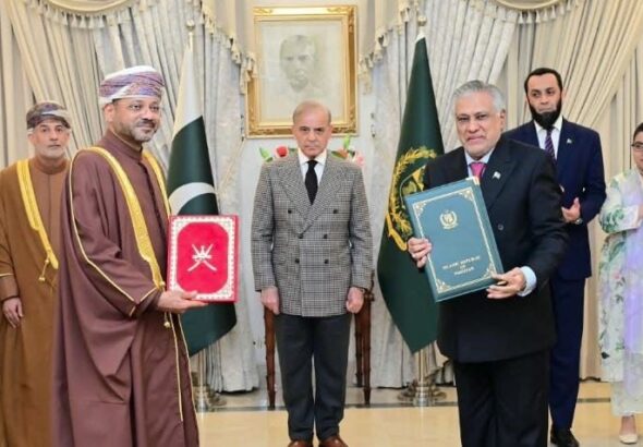 Pakistan Oman Open New Doors For Cooperation In Media It And Diplomacy
