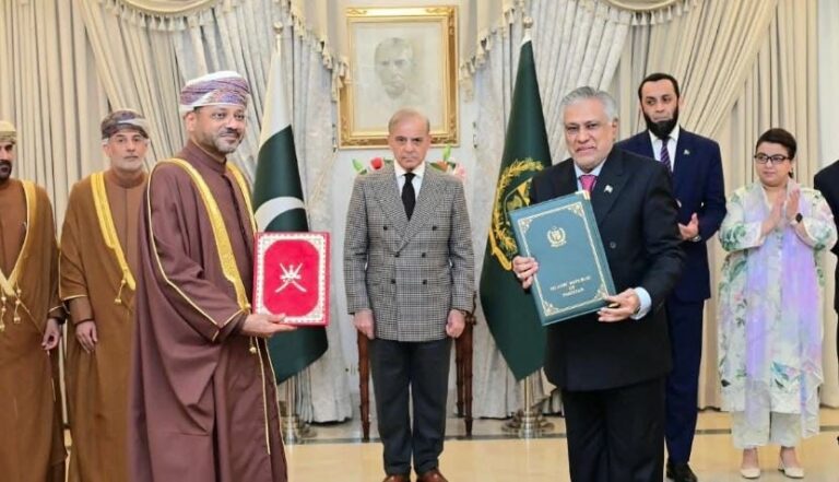 Pakistan Oman Open New Doors For Cooperation In Media It And Diplomacy