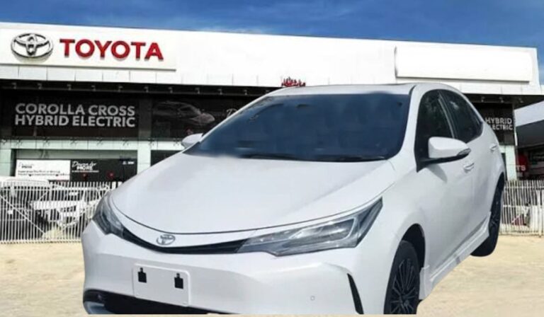 Toyota Corolla New Facelift Is Here And Pakistanis Are Already Calling It Prius Copy